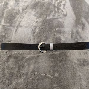 Levi's leather belt (XS)